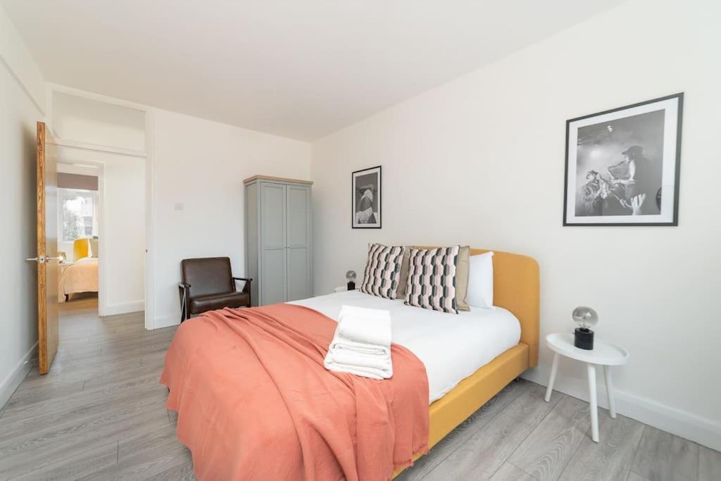 Two Bedroom Apartment By Buonomo Stays Short Lets & Serviced Accommodation In Balham With Balcony London Luaran gambar