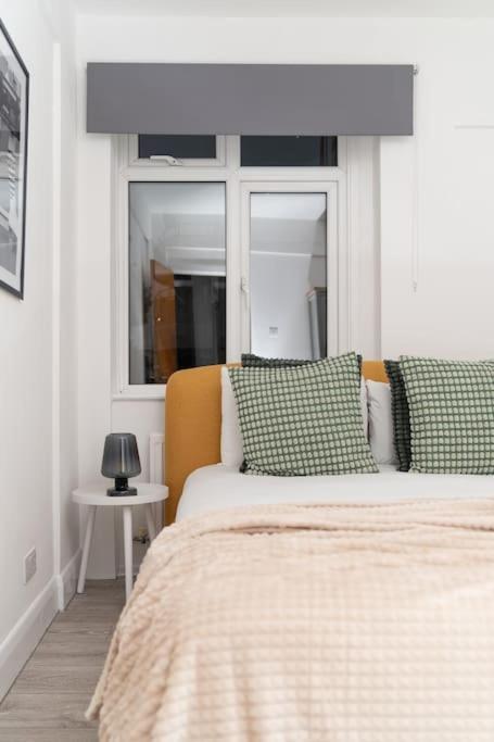 Two Bedroom Apartment By Buonomo Stays Short Lets & Serviced Accommodation In Balham With Balcony London Luaran gambar