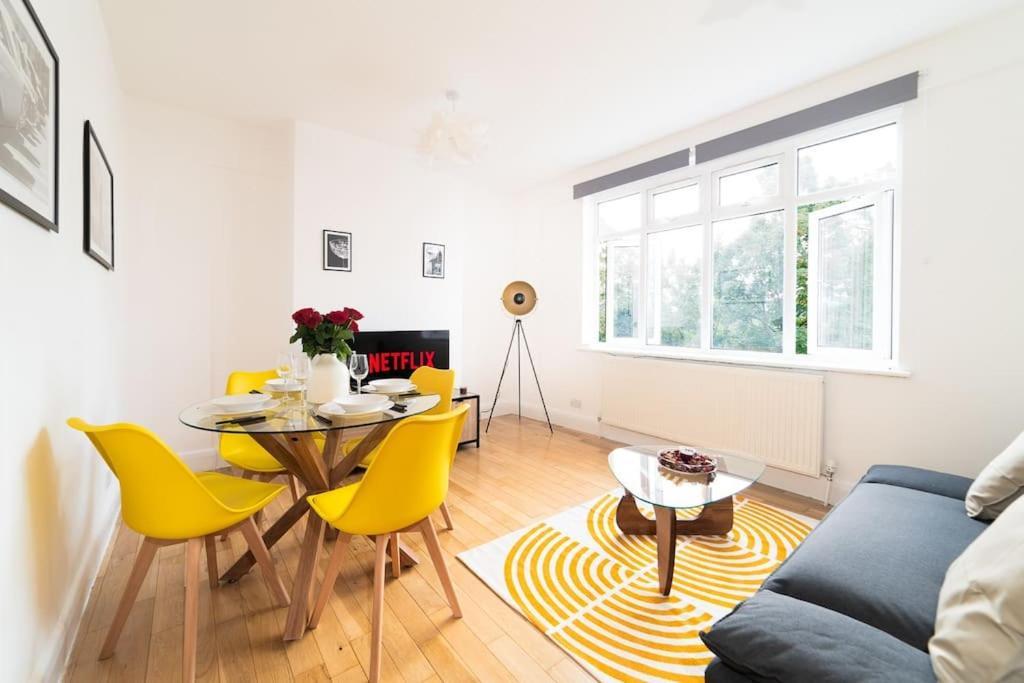 Two Bedroom Apartment By Buonomo Stays Short Lets & Serviced Accommodation In Balham With Balcony London Luaran gambar